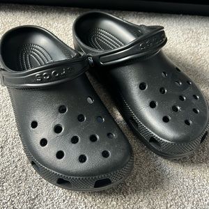 black crocs
